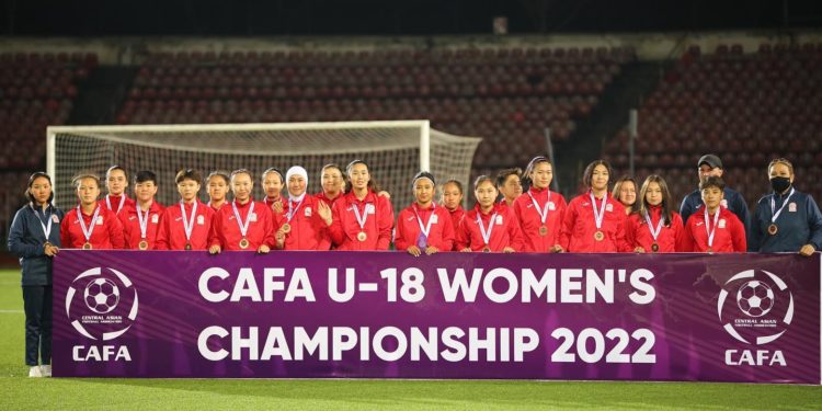 Футбол боюнча Кыргызстандын кыздар курамасы эл аралык турнирде 3-орунду алды