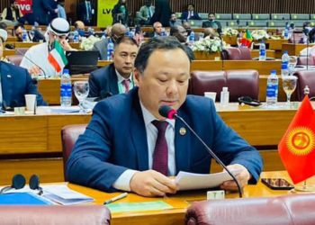 Министр Казакбаев Пакистанда Ислам кызматташтык уюмунун тышкы иштер министрлер кеңешинин сессиясына катышууда