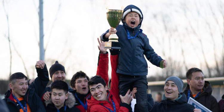 Майндагы Франкфуртта Европадагы мекендештердин футболдук турнири болуп өттү