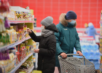 Министрдин орун басары: «Азык-түлүк кымбаттайт. Бирок баанын чукул көтөрүлүп кетишине жол бербейбиз»