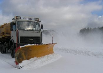 Ысык-Көлдө кар калың жаап, айрым ашуулар убактылуу жабылды