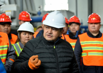 Акылбек Жапаров Жалал-Абаддагы алтын кендерге барды