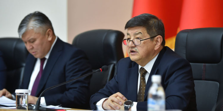 «Биз эң начар сценарийге даярбыз». Акылбек Жапаров Антикризистик планды бекитти