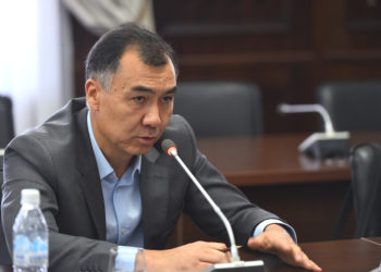 Равшан Жээнбеков: «NEXT TV’нын ээси менмин, директорду эмес, мени камагыла»