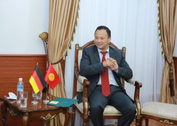 Министр Казакбаев иш сапары Германияда жүрөт. Ал кимдер менен жолугушуп жатат?