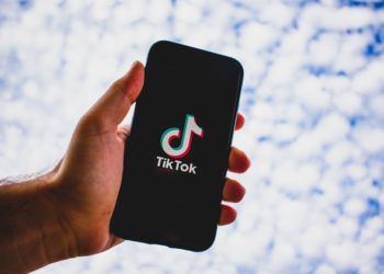 TikТok Орусияда фейктер жөнүндө мыйзамдан улам ишин токтотту