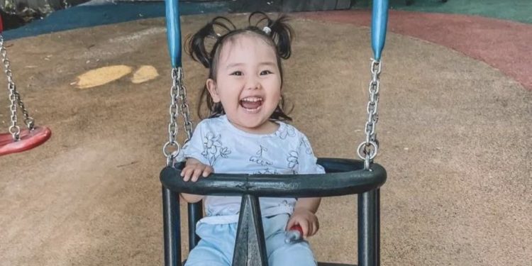 Кичинекей Аруузаттын дарылануусуна керек болгон сумма чогулду