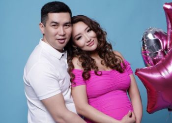 «Жашоомдогу эң бактылуу учур». Ырчы Азалия кош бойлуу экенин ачыктады