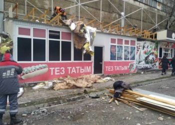 Шаурма сүйүүчүлөр айтылуу «точкасынан» ажырады. Мэрия Карпинка көчөсүндөгү күркөлөрдү алып жатат