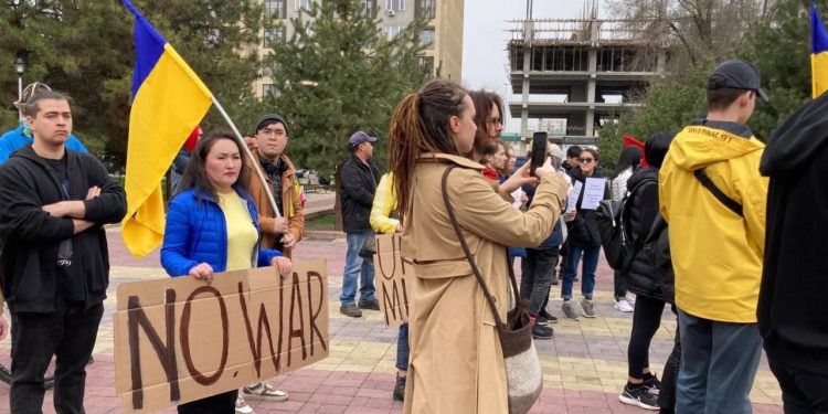 Бишкекте Украинаны колдогон кезектеги митинг болуп өттү