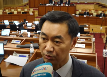 Депутат Токтошев: «Менин алтын сатып алганга ашыкча акчам жок»