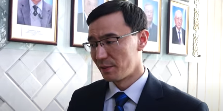 Депутат Алиев: «Алтын эч убакта баркын жоготпойт, бирок айрым жарандардын алтын сатып алууга акчасы жок»