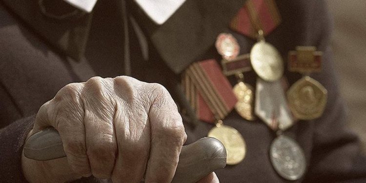 Депутат: «Ардагерлер аз калды. Жеңиш күнү аларга 1 миллион сомдон берели»