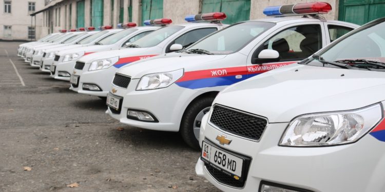 Жалал-Абад облусундагы жол кыймылды көзөмөлдөө үчүн 10 унаа берилди