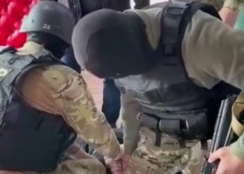 Оштун тургунунан телефон аркылуу 20 миң доллар талап кылган жаран кармалды