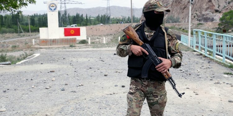 Саат 11:00дө Лейлектин Селкана жерлигинде эки өлкөнүн делегацияларынын кеңейтилген курамдагы жолугушуусу өтөт