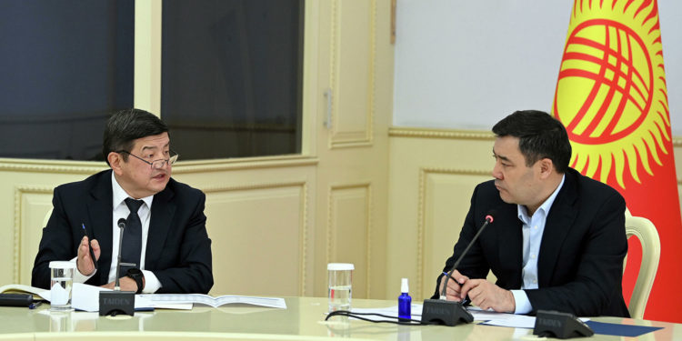 «Алмашпайт эч кандай». Садыр Жапаров Акылбек Жапаров кызматтан кетпей турганын билдирди