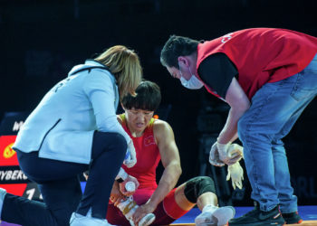 Машыктыруучу: «Бутунан жаракат алган Айсулуу Тыныбекова эки аптада калыбына келет»