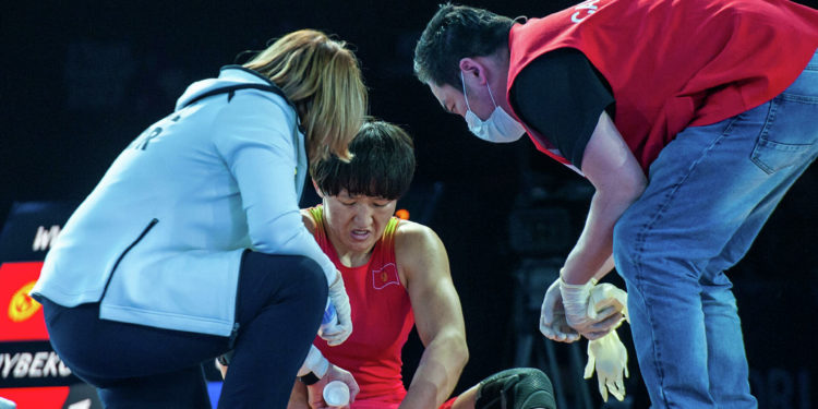 Машыктыруучу: «Бутунан жаракат алган Айсулуу Тыныбекова эки аптада калыбына келет»