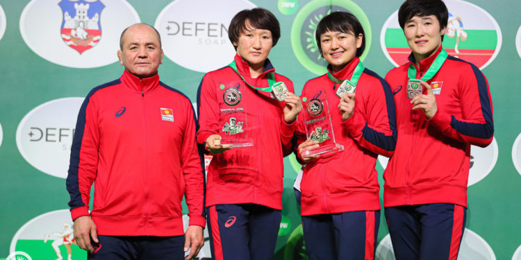 Айсулуу Тыныбекова, Мээрим Жуманазарова жана Айпери Медет кызы Азия чемпиондугунда күч сынашат