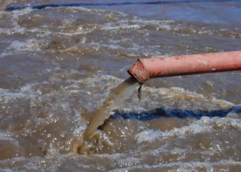 Садыр Жапаров: «Быйылкы сезондо тапкан каражатыңарга дароо саркынды суу тазалоочу жайларды салгыла!»