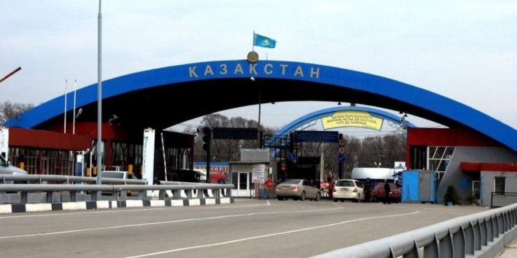 Казакстан 4 күндөн кийин Кыргызстан менен чек ара бекеттерин ачат