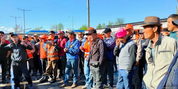 Бишкекте «тазалыкчылар» ишке эмес, нааразычылык акциясына чыгышты