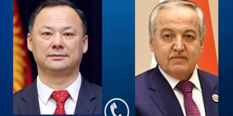 Министр Казакбаев Тажикстандын тышкы иштер министри менен сүйлөштү