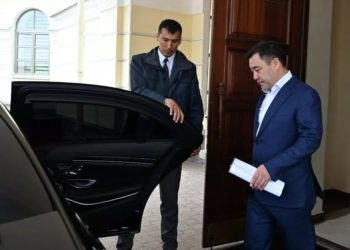 Президент Садыр Жапаров Башкы прокуратурага сурак берип чыкты