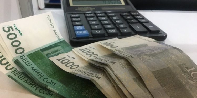 Министрлик: «Социалдык тармактарда Кыргызстандын карызы 1 миллиард долларга көбөйгөндүгү тууралуу маалымат — жалган»