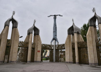 Садыр Жапаров: «Манас» айылы жаңыланат, маңдайына «Манас» театры курулат»