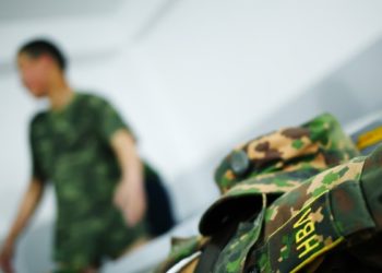 Коргоо министрлиги: Балыкчыда аскер кокусунан ок чыгарып, ок башка аскерге тийген