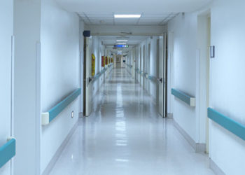 Кыргыз-тажик чек арасындагы ок атышуу. Министрлик учурда 4 адам ооруканада жатканын билдирди