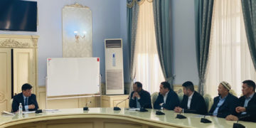 Төрөбаев ун, өсүмдүк майы, кумшекер өндүргөн компаниялардын өкүлдөрү менен сүйлөштү