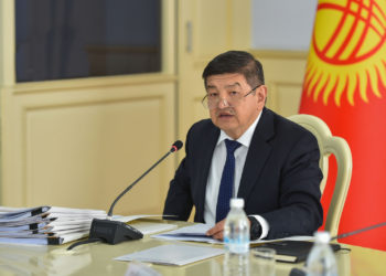 Акылбек Жапаров мамлекеттик органдарга кеңсе кагаздарын пайдаланууну эки эсе кыскартууну тапшырды