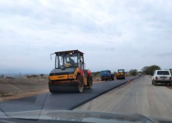 Какшык иретинде Жапаровдун ысымын ыйгаруу сунушталган Жумгал — Ак-Талаа жолун оңдоо иши токтоп турат