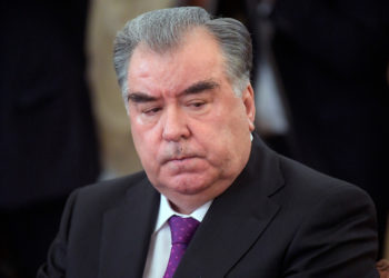 Тажик президенти элин эки жылга жетчү азык-түлүк алууга, өлкөнүн эгемендигин коргоого даяр болууга чакырды