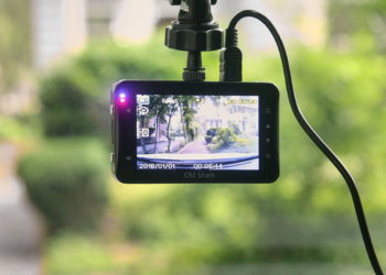 Жапаров автоунааларды милдеттүү түрдө видеорегистратор менен жабдууну тапшырды