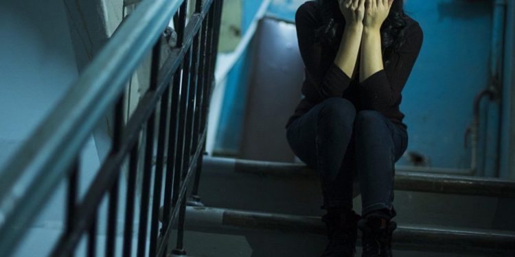 Ысык-Көлдө ДЦП менен жабыркаган 16 жаштагы кыздын зордукталып, боюна бүтүшү. Кылмышка 70 жаштагы кошунасы шектелүүдө