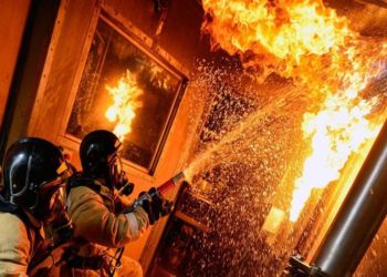 Ысык-Атада үйдөн өрт чыгып, толугу менен күйүп кетти. Тамдын ичинен эркек кишинин сөөгү табылды