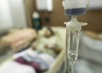 Чек арадагы атышуудан бир аскер кызматкери жана бир тургун жаракат алды (тактоо киргизилди)