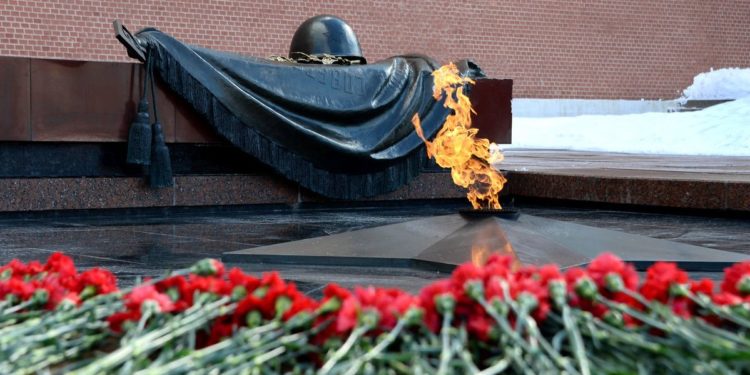 Улуу Ата Мекендик согуштун ардагерлерине 100 миң сомдон берилет