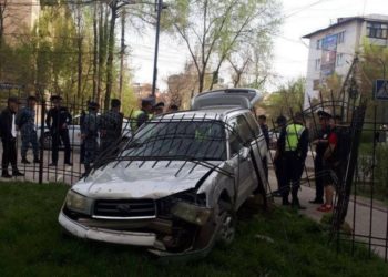 Бишкекте мас айдоочу сүзүп алган 26 жаштагы кыз каза болду