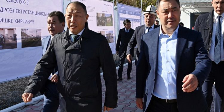Министр Бекмурзаев: «136 миллиард сомдон ашкан энергетика тармагынын карызы президенттин тапшырмасы менен Финансы министрлигине өткөрүлөт»