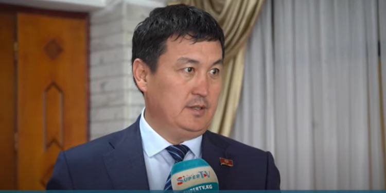 Жусупбек Коргонбай уулу: «Депутат билими менен элдин жашоосун жеңилдете турган мыйзам жазат»