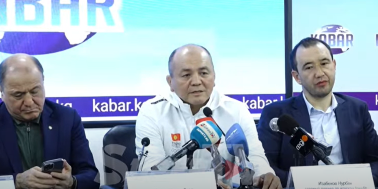 Азия чемпиондугунда Айсулуу Тыныбекова эмне үчүн жаракат алды? Машыктыруучу жооп берди