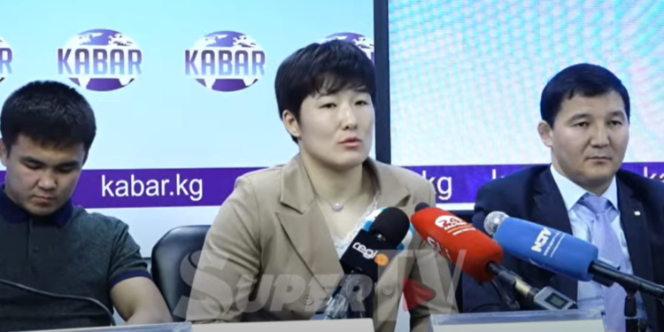 Азия чемпиону Айпери Медет кызы: «Өзүмдүн күрөшкөнүмө 100 пайыз ыраазымын деп айта албайм»