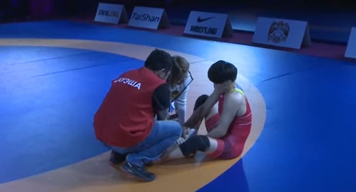 Азия чемпиондугунда Айсулуу Тыныбекова эмне үчүн сыйлоо аземине чыккан жок? Машыктыруучунун жообу