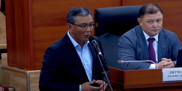 Мирлан Самыйкожо: «Президенттин Ош облусундагы өкүлүнүн орун басары өз ордун билсин»