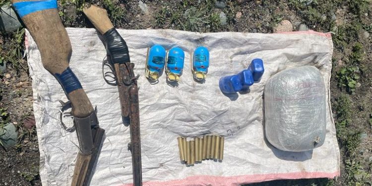 Бишкектеги мечиттин жанынан ок атуучу курал-жарактар табылды (видео)